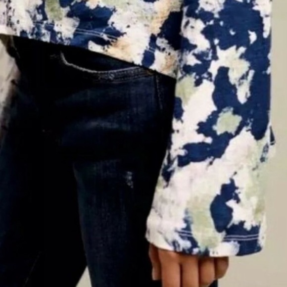 Anthropologie graffiti long Sleeve Top - Picture 12 of 12